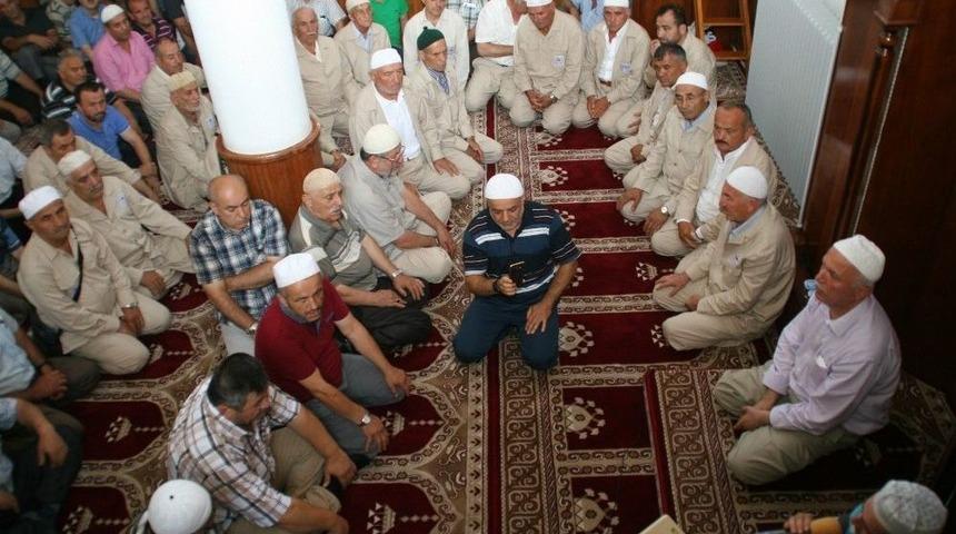 Devrek&rsquo;ten İlk Hacı Kafilesi Dualarla Uğurlandı