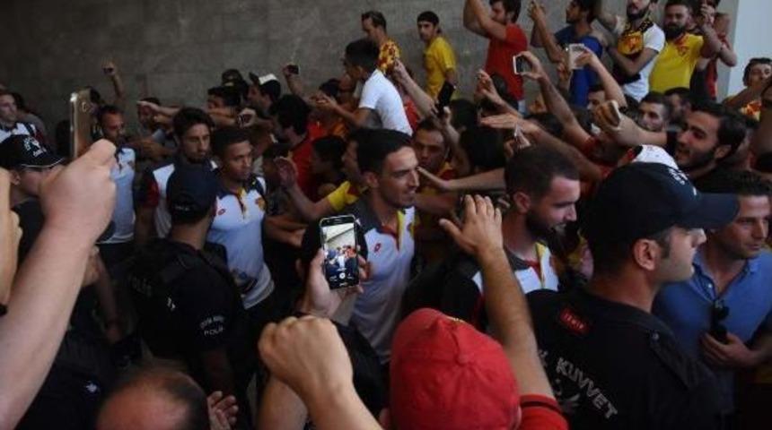 G&ouml;ztepe'ye Coşkulu Uğurlama