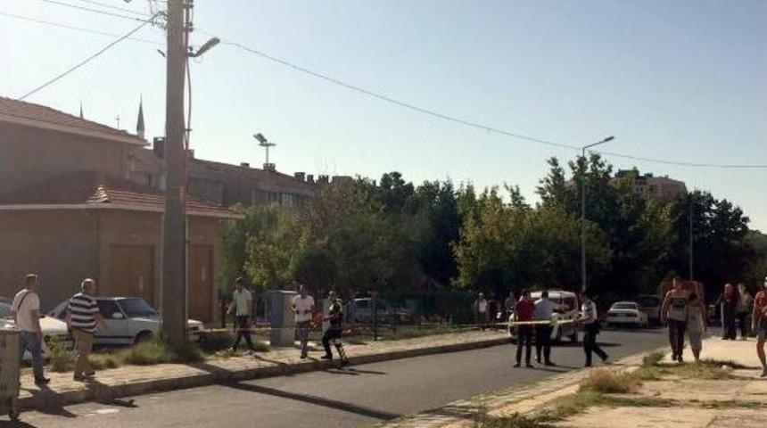 Tartıştığı Kişiyi Bacaklarından Vurdu