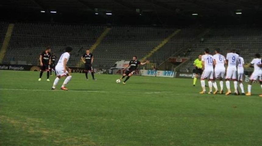 Gen&ccedil;lerbirliği - Karab&uuml;kspor: 1-1