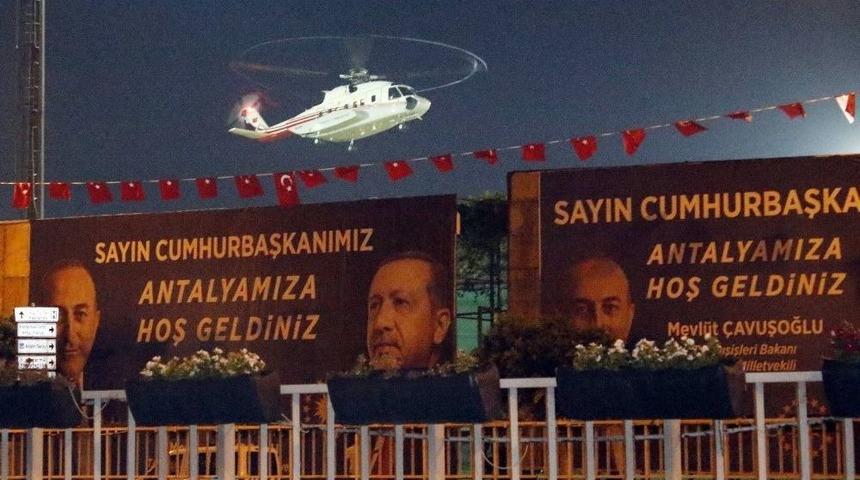 Cumhurbaşkanı Erdoğan, Antalya&rsquo;da Milli Tekvandocu Nur Tatar&rsquo;ın D&uuml;ğ&uuml;n&uuml;ne Katıldı