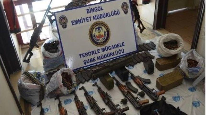 Bing&ouml;l&rsquo;de Deaş Operasyonu: Cephanelik Gibi Ara&ccedil; Ele Ge&ccedil;irildi