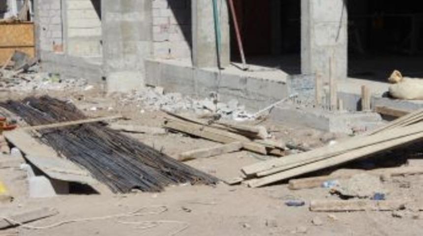 İnşaatta Kafasına Kalas D&uuml;şen İş&ccedil;i Hayatını Kaybetti