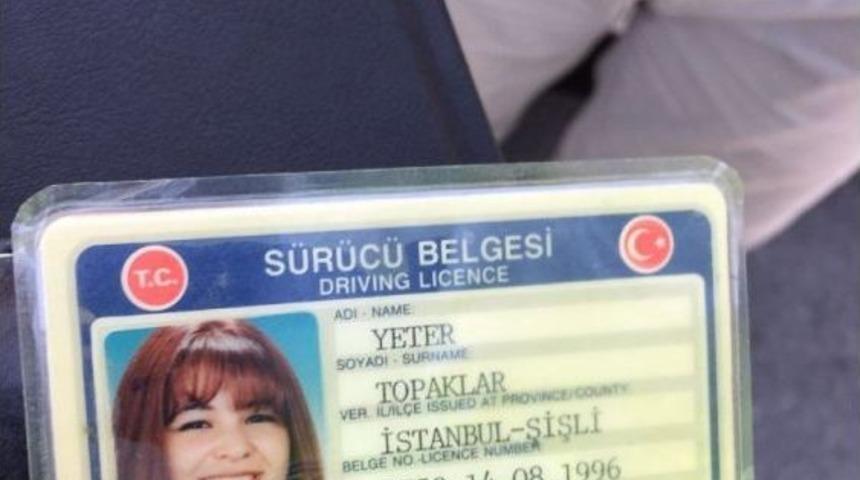 (&ouml;zel Haber) B&uuml;y&uuml;k&ccedil;ekmece Ve Esenyurt&rsquo;ta İki Sıkışmalı Kaza: 1 &Ouml;l&uuml;, 1 Yaralı