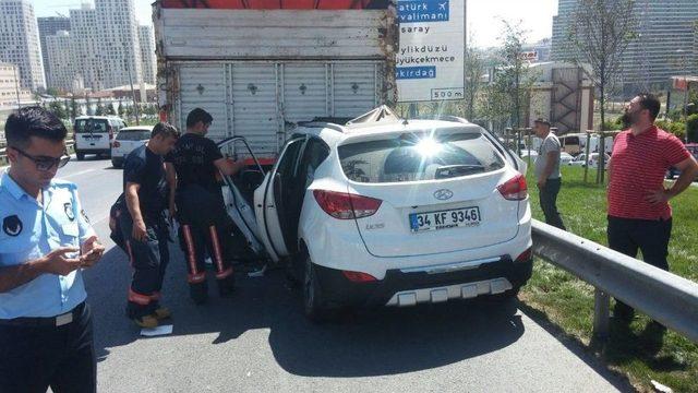 (özel Haber) Büyükçekmece Ve Esenyurt’ta İki Sıkışmalı Kaza: 1 Ölü, 1 Yaralı