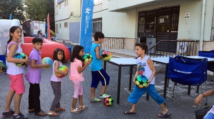 K&uuml;&ccedil;&uuml;k&ccedil;ekmece&rsquo;de Spor Şenlikleri Mahallelinin Ayağına Geldi