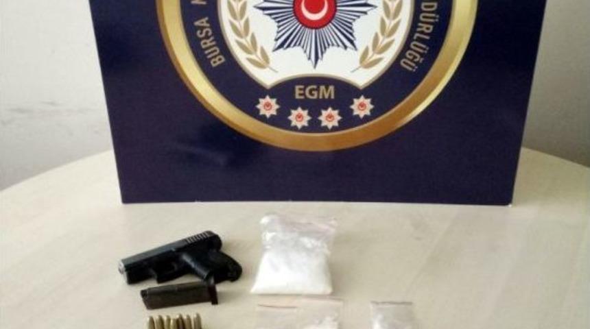Bursa’da Uyuşturucu Tacirleri Suçüstü Yakalandı