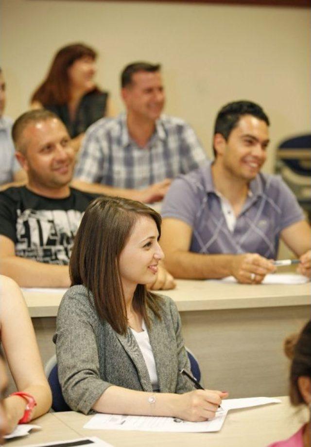 Yaşar Üniversitesi’nden Yüksek Lisans Ve Doktora Fırsatı