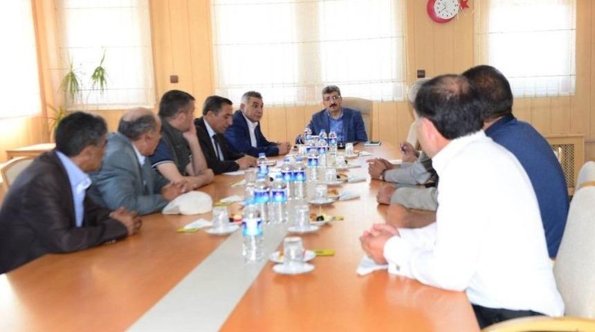 Vali Bilmez, Muhtarlarla Buluştu