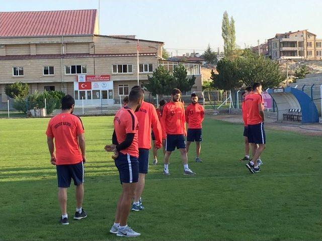 Yeşilyurt Belediyespor’un Ürgüp Kampı Sürüyor