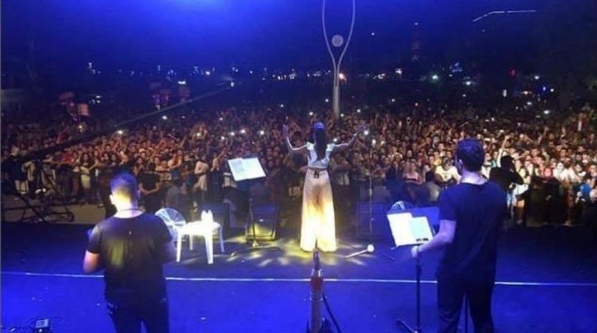 Şarkıcı Tuğba Yurt, İsteği Yerine Getirilmeyince Sahneyi Terk Etti