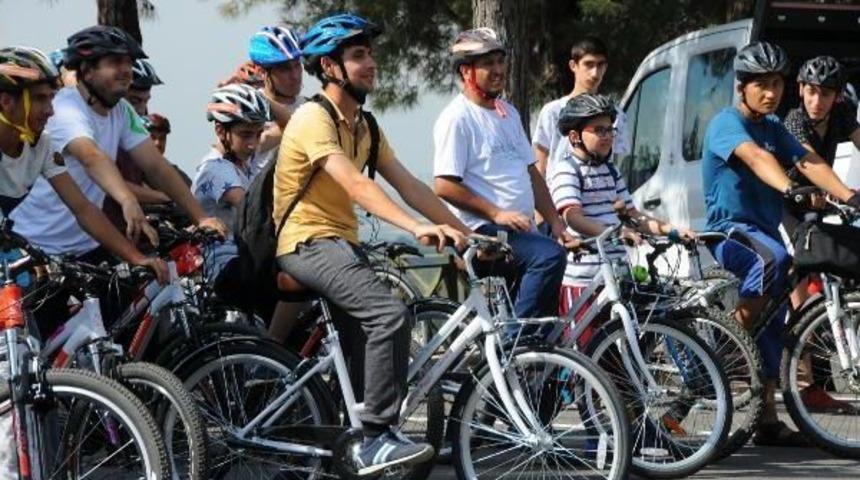 Başakşehir'de Pedallar Sağlıklı Nesil I&ccedil;in &Ccedil;evrildi