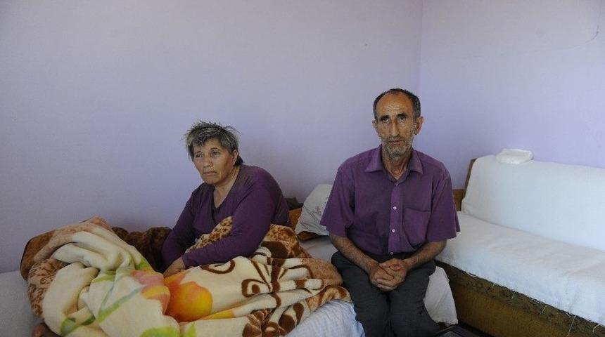 Kanser Hastası Eşi İ&ccedil;in Yardım Bekliyor