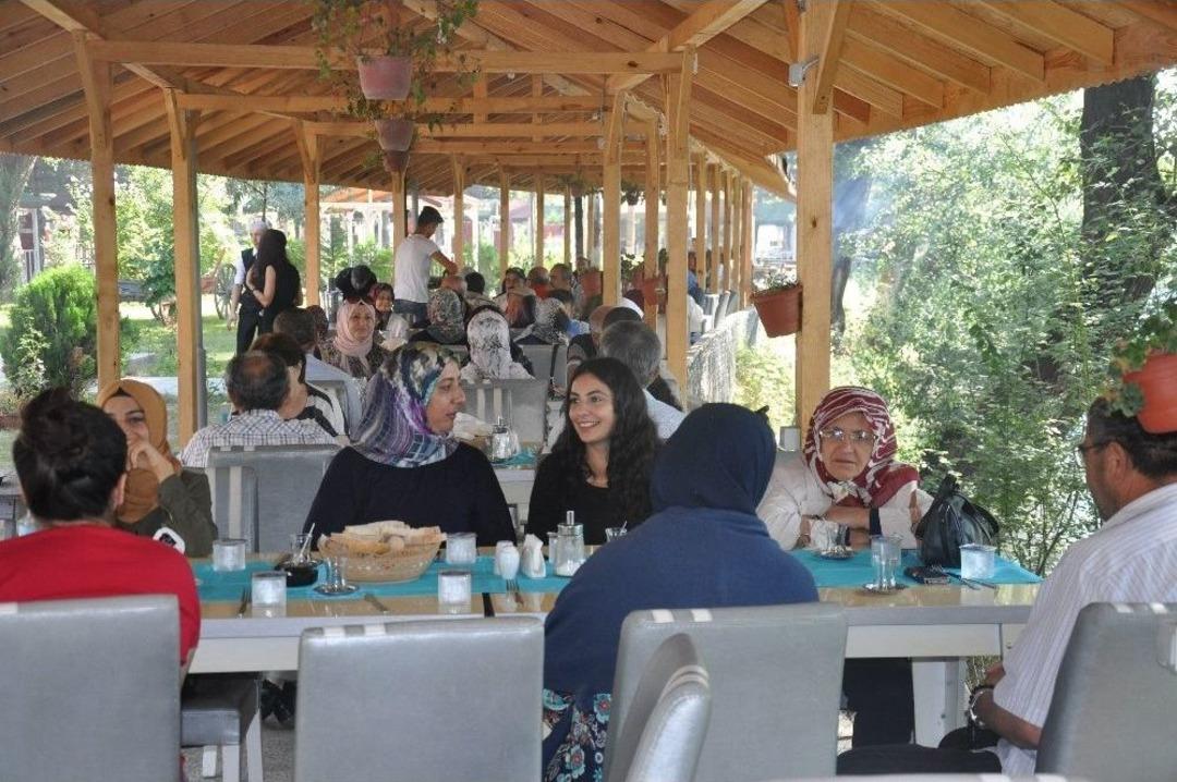 Gazi Ve Şehit Aileleri Kahvaltıda Buluştu