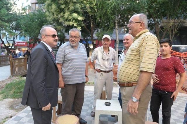 Vali Çakacak, Aile Sosyal Politikalar İl Müdürlüğü Çalışmaları Hakkında Bilgilendirildi