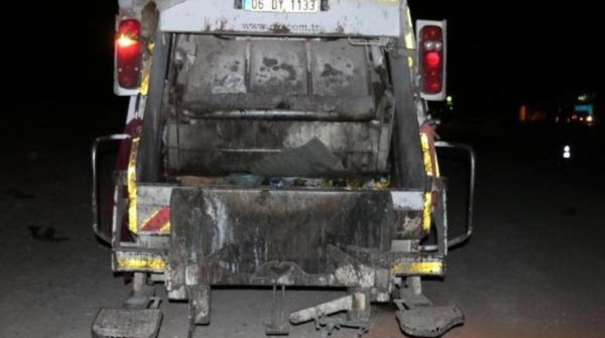 Çöp Kamyonuyla Çarpışan Elektrikli Bisiklet Sürücüsü  Öldü