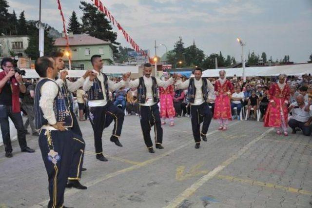 Çamlıyayla'da  'iğne Oyası Festivali 'coşkusu