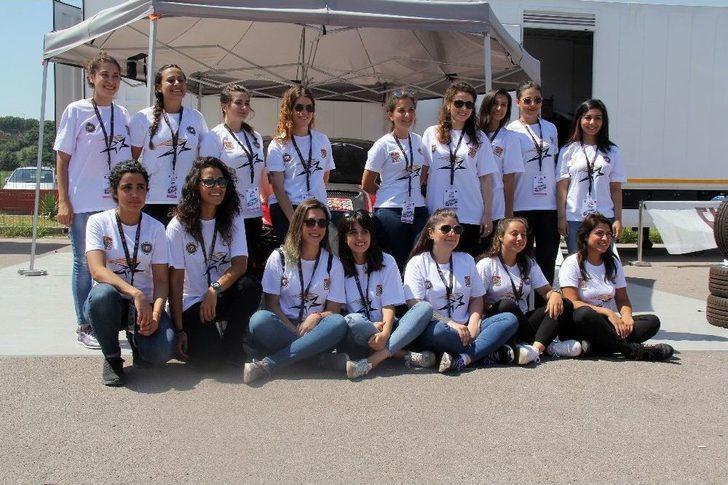 Geleceğin Yıldızı Olmak İçin Direksiyon Başına Geçtiler G3