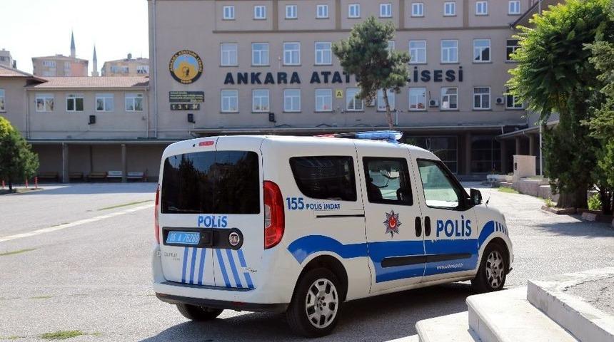 Başkalarının Yerine Sınava Girerken Yakalandılar