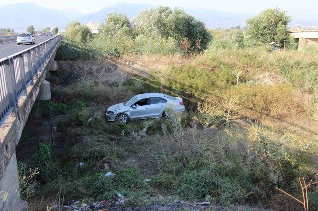 Aydın&rsquo;da Otomobil K&ouml;pr&uuml;den U&ccedil;tu: 4 Yaralı 2