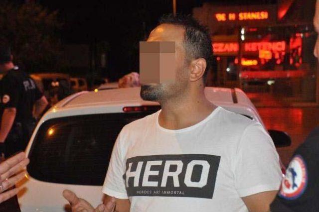 Tişörtünde 'hero' Yazan Kişi Gözaltına Alınıp Serbest Bırakıldı