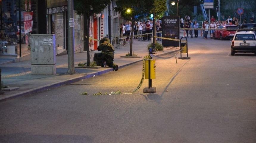 Kaldırımda Unutulan Valiz Paniğe Neden Oldu