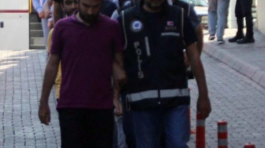 Bylock&rsquo;&ccedil;u 17 Kişi Adliyeye Sevk Edildi