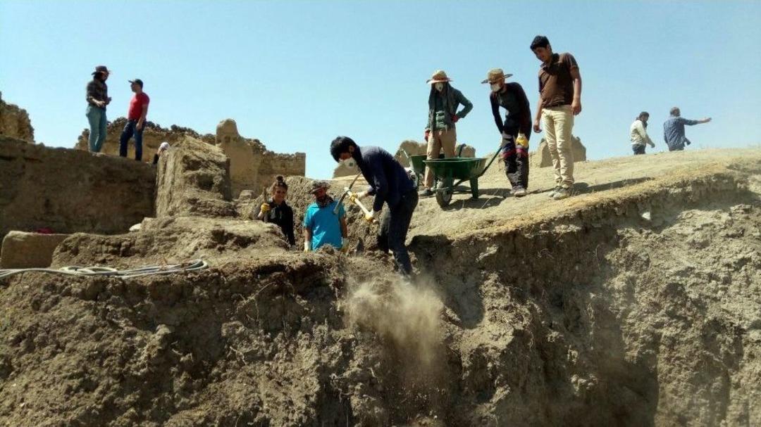 Osmanlı D&ouml;nemi&rsquo;nden Kalan Hoşap Kalesi&rsquo;nde Kazı &Ccedil;alışmaları