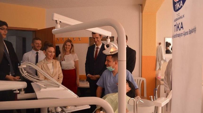 Tika, Kosova Halkının Yanında