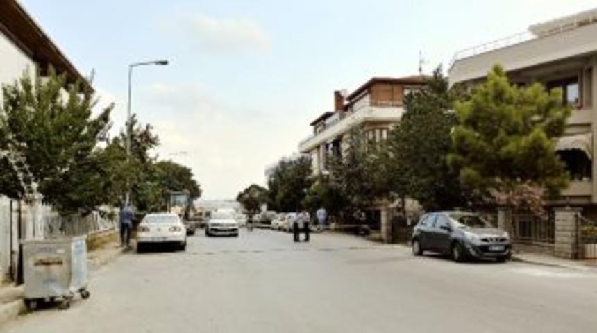 Silahlı Soyguncular Bakırköy’de Yüklü Miktarda Parayı Çalarak Kayıplara Karıştı