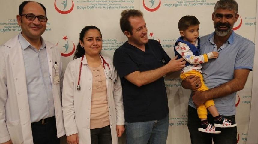 K&uuml;&ccedil;&uuml;k Muhammet, G&uuml;nler Sonra Hayata Yeniden Tutundu