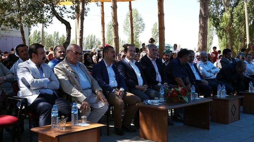 Bayburt Valisi Pehlivan, Oru&ccedil;beyli Kur&rsquo;an Kursu Hafızlık İcazet T&ouml;renine Katıldı