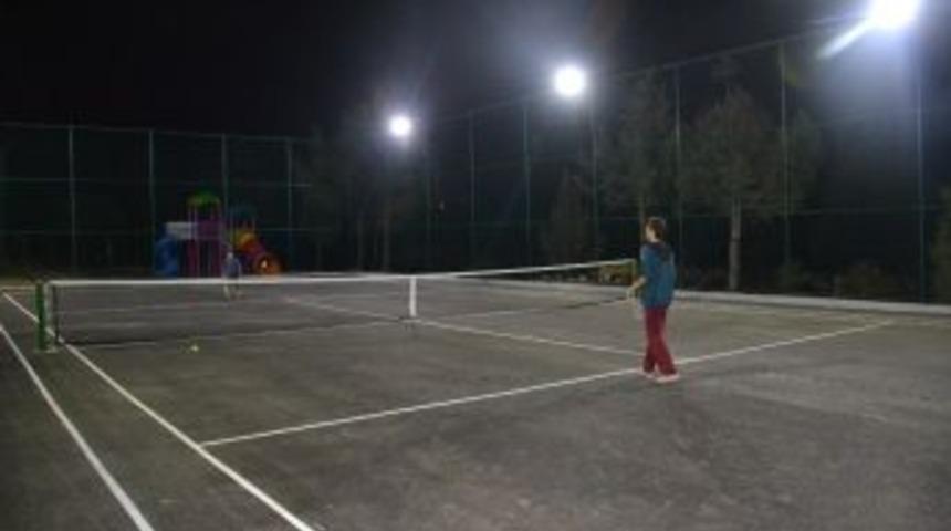 Avgadı Yaylasında Tenis Keyfi