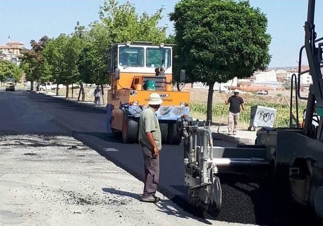 Sungurlu’da Asfaltlama Çalışmaları Başladı