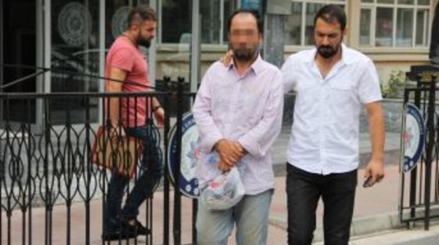 Ş&uuml;pheli Şahsın &Uuml;zerinden Kokain Ve Afyon Sakızı &Ccedil;ıktı