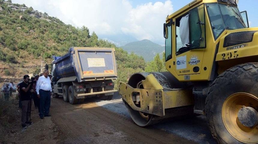 Gazipaşa Esenpınar&rsquo;a Yol Hizmeti