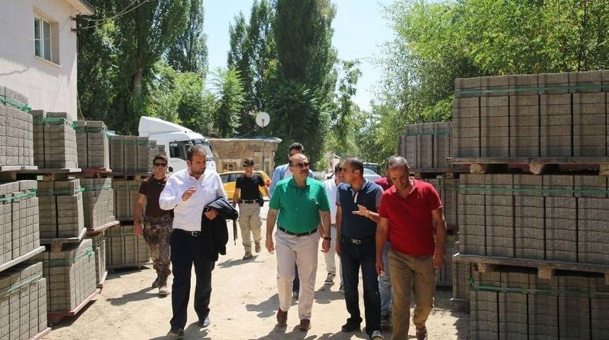 Vali Ustaoğlu, Parke &Ccedil;alışmalarını İnceledi