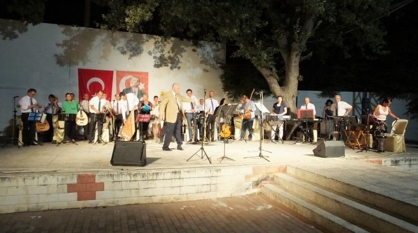 Burhaniyeli Darbukacı&rsquo;ya 20 Yıl Teşekk&uuml;r&uuml;