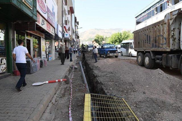 İstasyon Caddesi’ne Geçici Asfalt