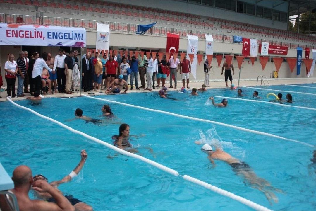 Engelliler Y&uuml;zme &Ouml;ğreniyor