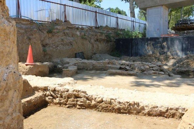 Kartal’da Marmaray Kazısında Tarihi Mezar Kalıntıları Bulundu