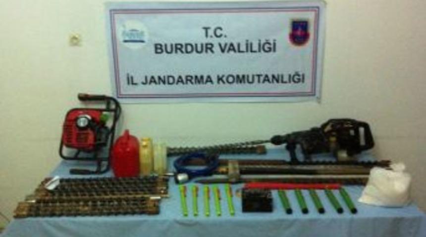 G&ouml;zc&uuml; Koydukları Ka&ccedil;ak Kazıya, Jandarma Baskını