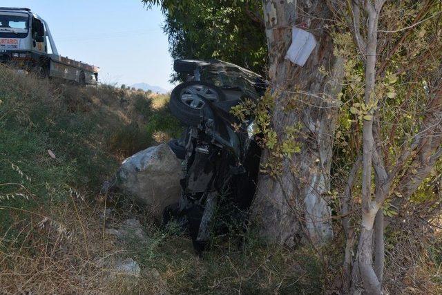 Söke’de Trafik Kazası: 3 Yaralı