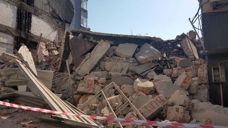 Yıkım Sırasında Mahsur Kalan Vatandaşları İtfaiye Kurtardı G5