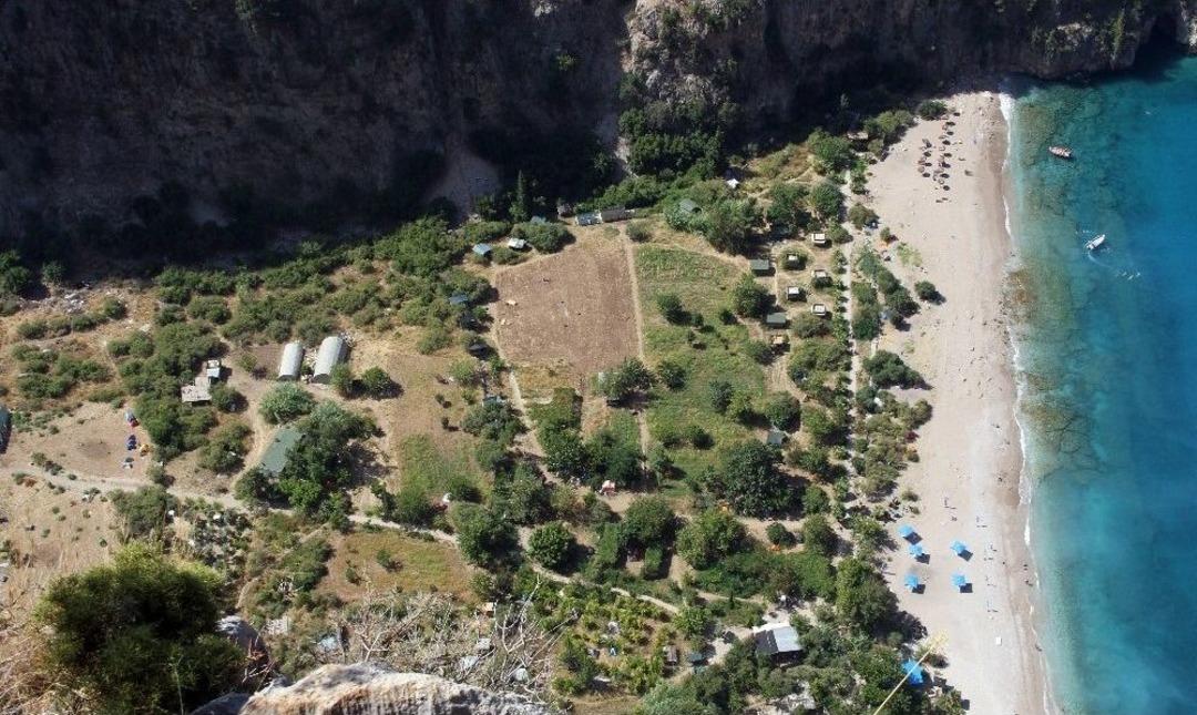 Kelebekler Vadisi&rsquo;ne İnen Patika Yol Kapatılamıyor