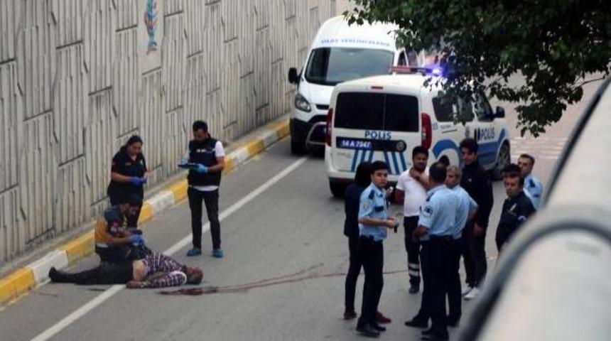 D-100 Bağlantı Yoluna D&uuml;ş&uuml;p &Ouml;ld&uuml;