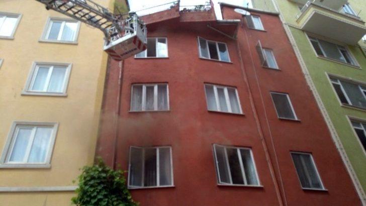 Yangında Mahsur Kalan Kızı İtfaiye Ekipleri Kurtardı. G2