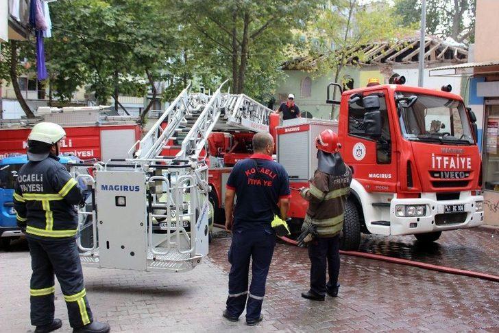 Yangında Mahsur Kalan Kızı İtfaiye Ekipleri Kurtardı. G5