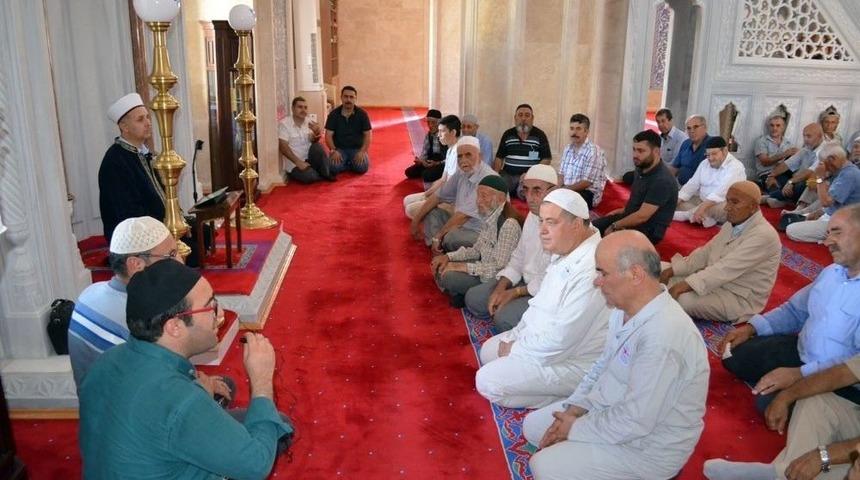 Didimli Hacılar Kutsal Topraklara Uğurlandı