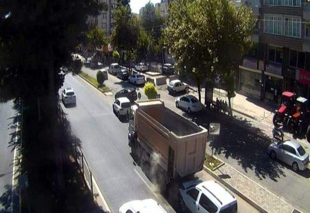 Adıyaman’da Trafik Kazaları Mobese Kameralarına Yansıdı